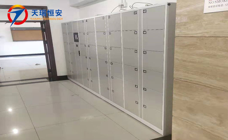 智能書包柜
