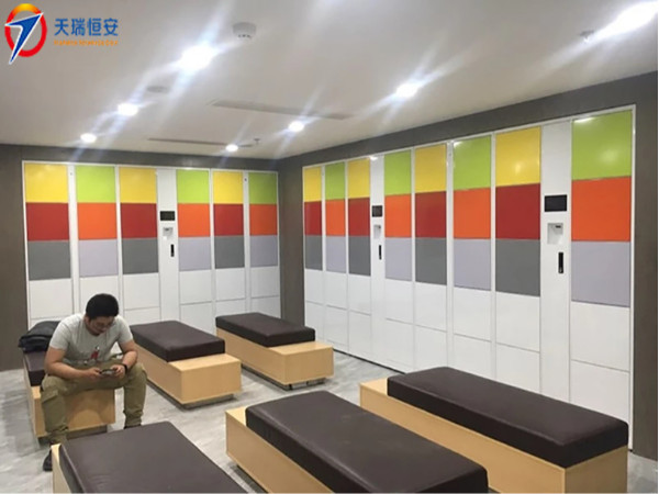 熱烈慶祝愛康國賓華中區(qū)張家界店二維碼智能儲物柜成功投入使用