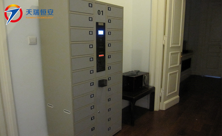 自助手機(jī)寄存柜